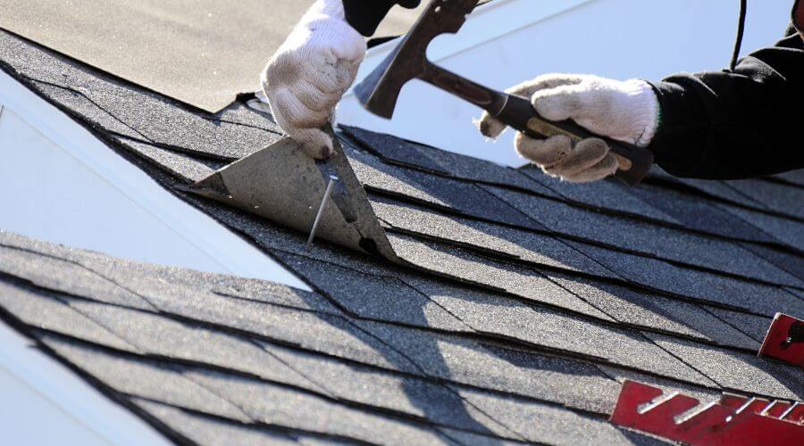 Expert Emergency Roof Repairs services in Lakeland, MI